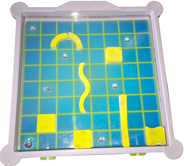 Spielfeld mit Schw�mmen und Tropfen